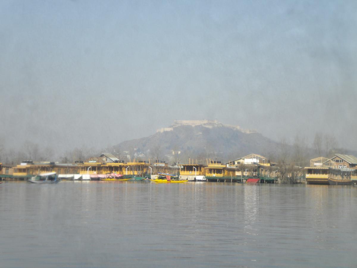 Blooming Dale Hotel Srīnagar Exterior foto
